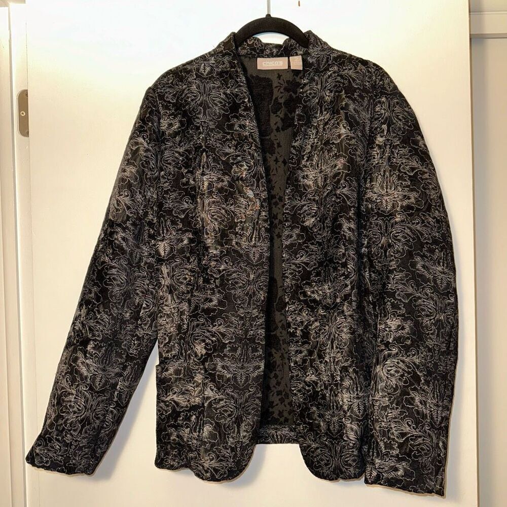 Chicos Women’s Black White Embroidered Floral Blazer Size 2 (Large)